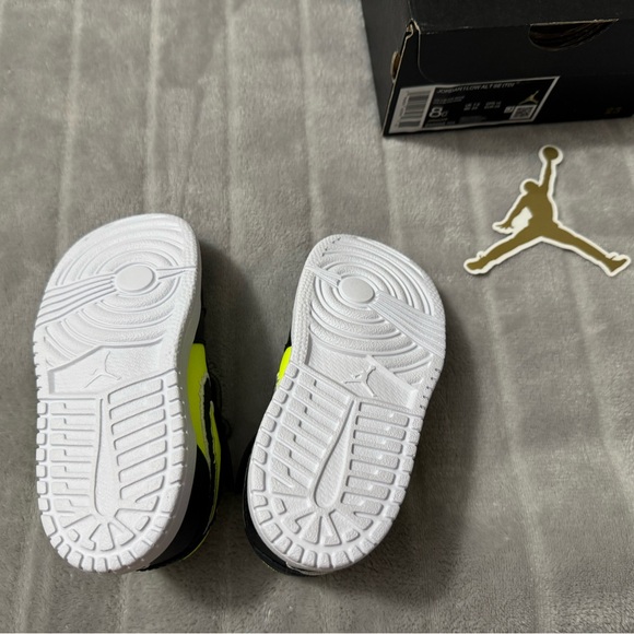 Jordan 1 Alt SE (TD) Size 8C - Picture 7 of 7